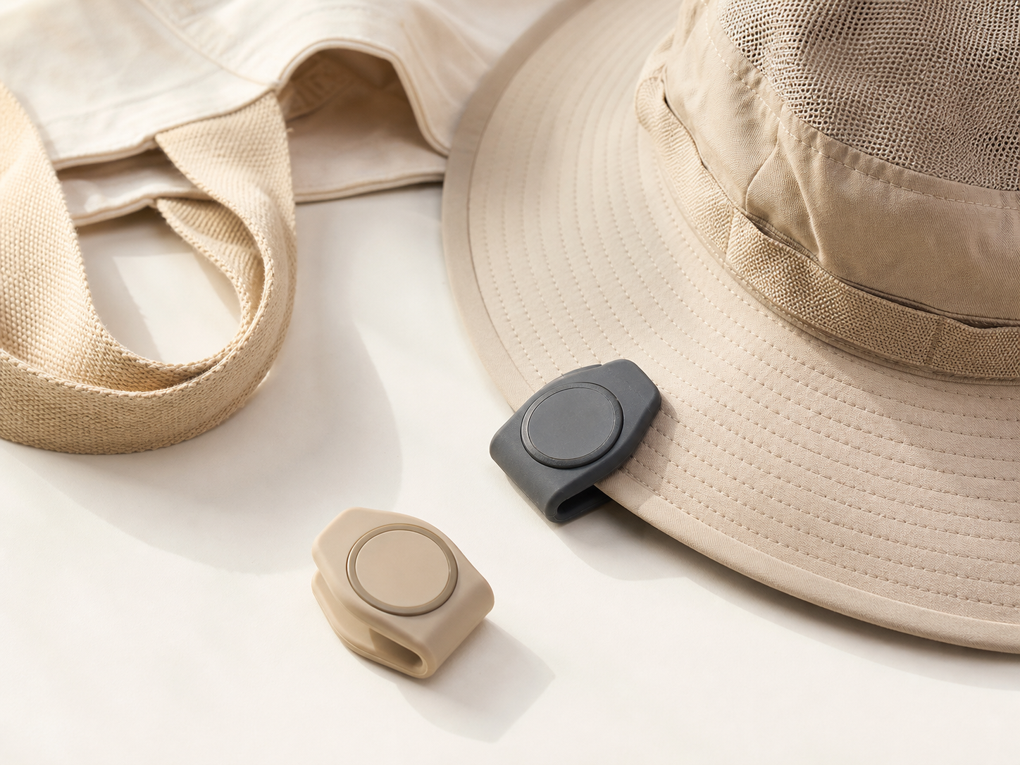 HatDock Travel Clip product image